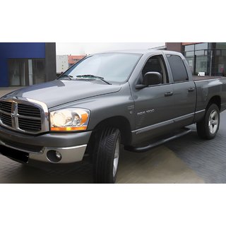 Kulmikkaat sivuputket Black (2 kpl, ruostumaton teräs) Dodge RAM (DR/DH/D1/DC/DM) 2002–2009