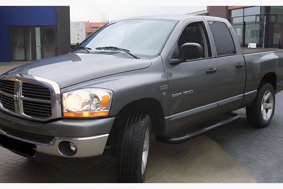 Dodge RAM (DR/DH/D1/DC/DM) 2002–2009 Kulmikkaat sivuputket Black (2 kpl, ruostumaton teräs) Image