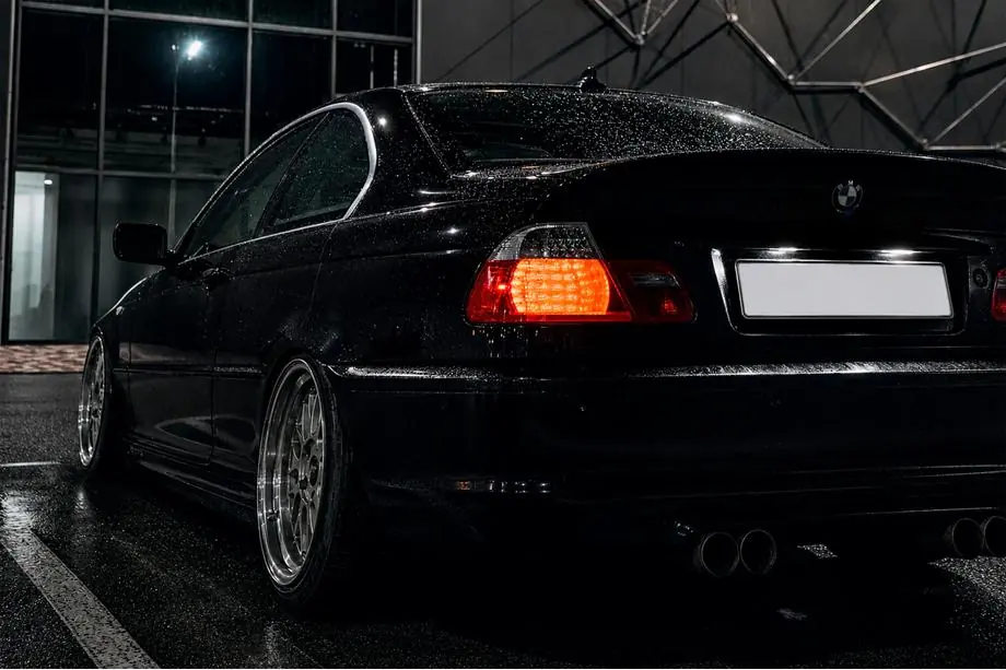 BMW 3-sarja E46 1998–2006 CSL-Style V3 -spoileri (SD, kiiltävä musta) Kuva 12