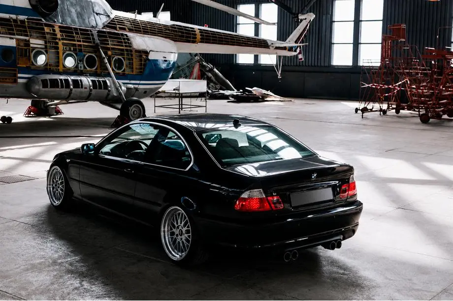 BMW 3-sarja E46 1998–2006 CSL-Style V3 -spoileri (SD, kiiltävä musta) Kuva 8