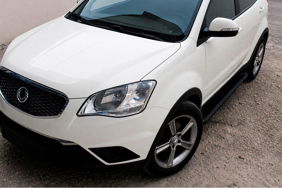 SsangYong Korando 2010–2019 Allmond Black sivuportaat (2 kpl, alumiini) Image