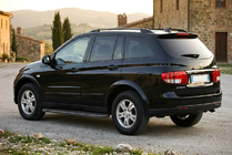 SsangYong Kyron 2005–2014 Sivuporrast Bosphorus Black (2 kpl, alumiini) kuva 1
