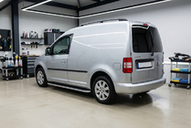 Volkswagen Caddy 2004–2010 Tayga Grey -sivuaskelmat (2 kpl, alumiini) Maxi-alusta kuva 1