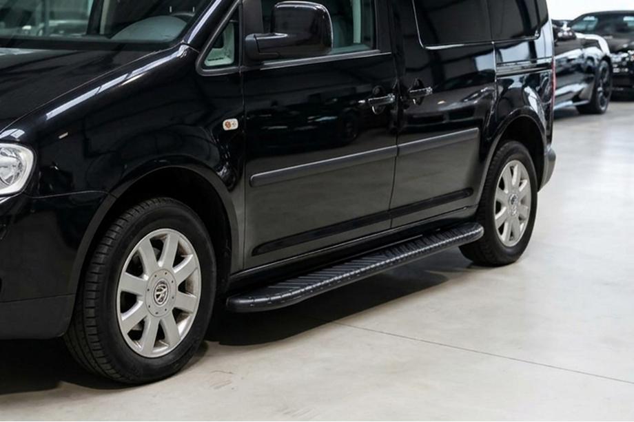 Volkswagen Caddy 2010–2015 Sivuporrast Bosphorus Black (2 kpl, alumiini) Vakiokiinnityssarja Kuva 1