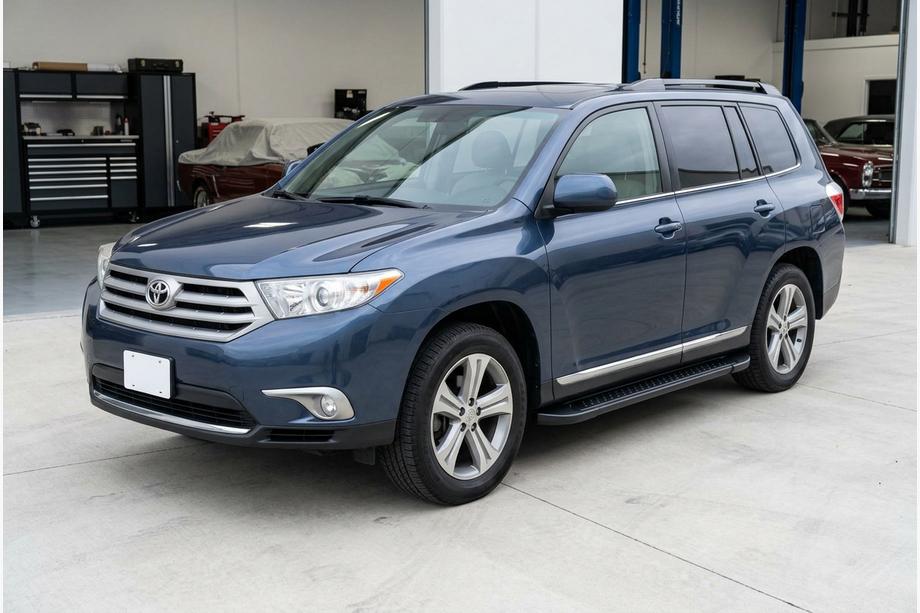 Toyota Highlander 2008–2013 Allmond Black sivuportaat (2 kpl, alumiini) Image