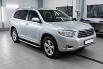 Toyota Highlander 2008–2013 Tayga Grey -sivuaskelmat (2 kpl, alumiini) kuva 1