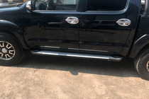 Toyota Hilux 2006–2015 Allmond Grey -sivuporrassarja (2 kpl, alumiini) kuva 4