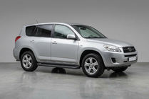 Toyota Rav 4 2006–2013 Allmond Black sivuportaat (2 kpl, alumiini) kuva 1