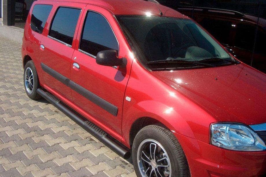 Lada Largus 2012– Sivupalkit Black (2 kpl, ruostumaton teräs) Image