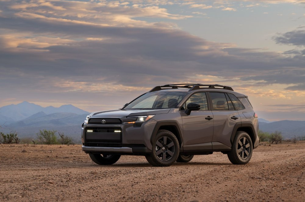 Toyota RAV4 Woodland -koeajo: seikkailuhenkinen hybridicrossover