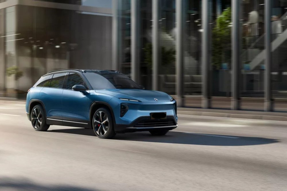 Nio ES7 -koeajo: tehokas sähköcrossover, toimintamatka jopa 930 km