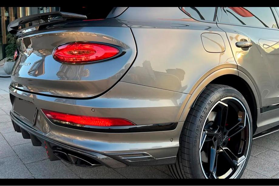 Bentley Bentayga 2015–2025 LRT-Design Carbon -korisarja Kuva 7