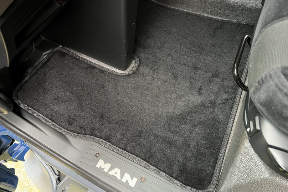 MAN TGX 2020– Premium-tekstiilimatot (Musta) Image