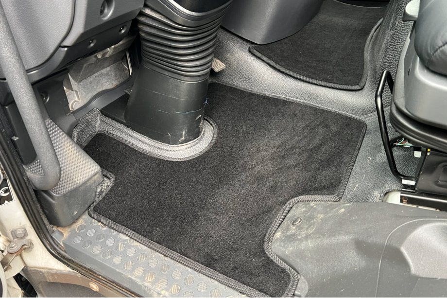 Mercedes Atego 2013– Tekstiilimatot Classic (Musta) Image