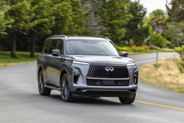 Toisen sukupolven Infiniti QX80: Tekniset tiedot, varustelu, kuvat
