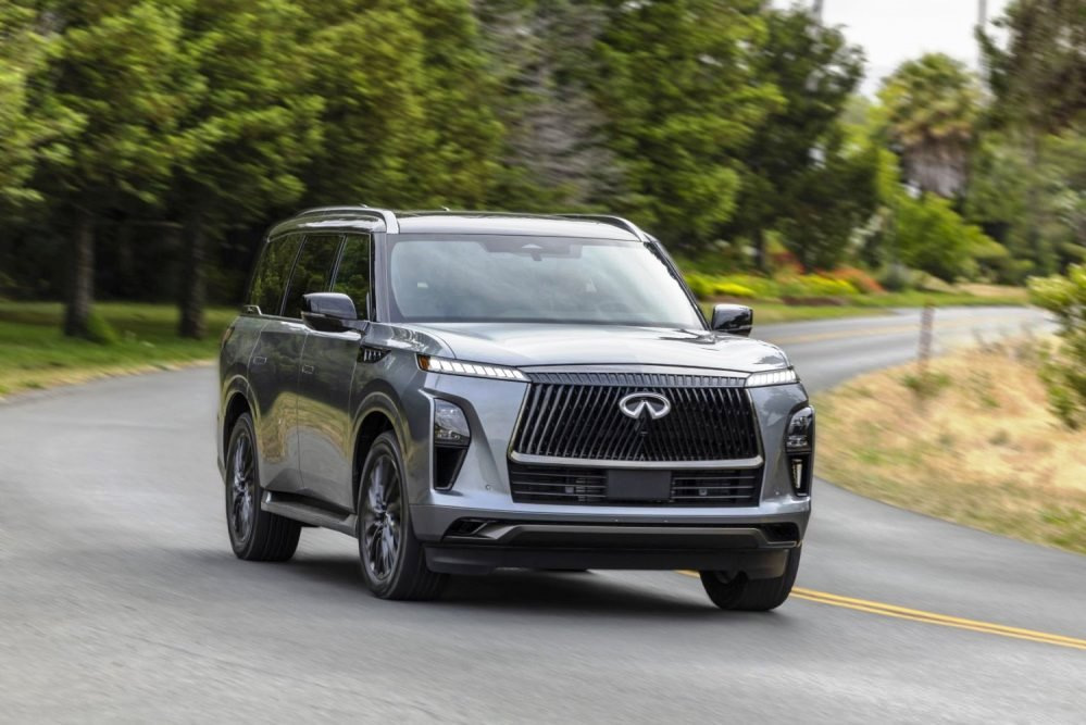 Toisen sukupolven Infiniti QX80: Tekniset tiedot, varustelu, kuvat