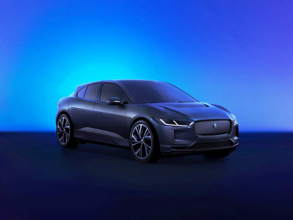 Jaguar I-Pace -koeajo: tyylikäs sähköcrossover urheiluauton potkulla
