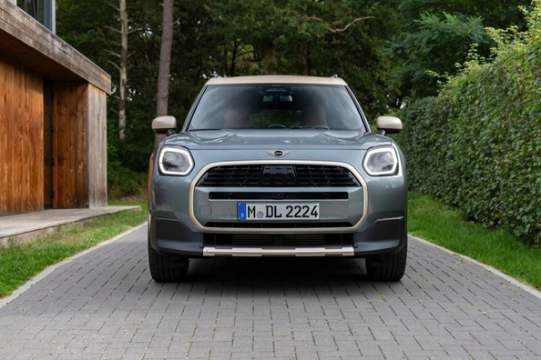 MINI Countryman (U25): uuden sukupolven kompakti crossover
