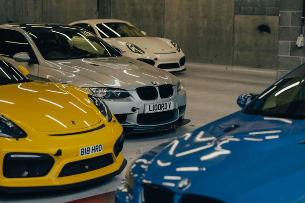 Missä autotallissa auto kannattaa säilyttää?