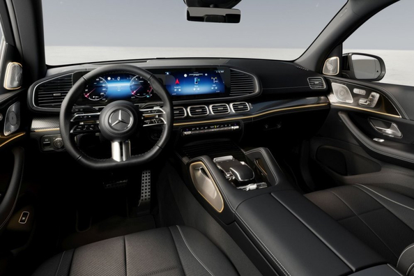 Mercedes-Benz GLS AMG 63 V8: lippulaiva-urheilu-SUV:n katsaus Kuva 5