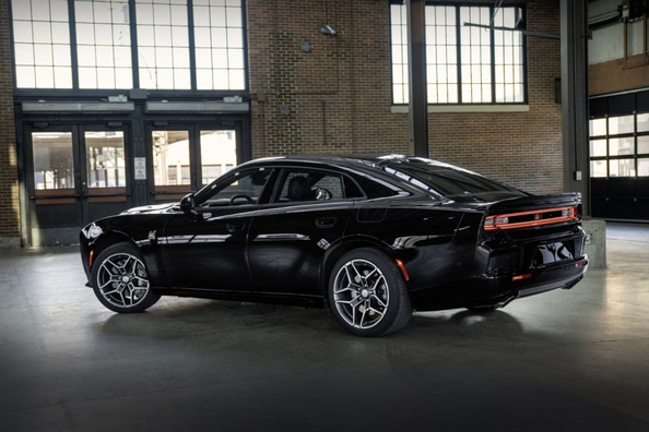 Neljäovinen Dodge Charger VIII: koeajo modernista muskeliautosta
