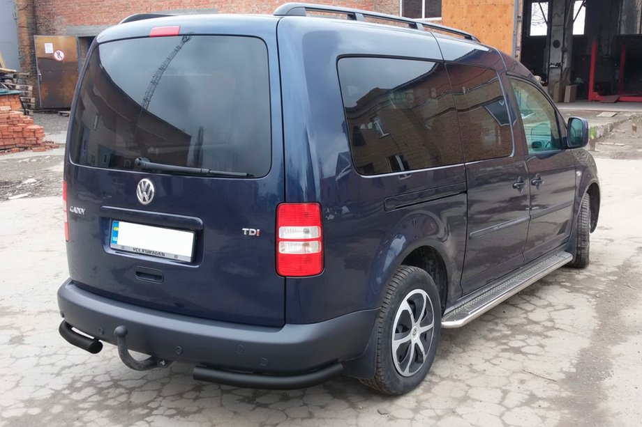 Volkswagen Caddy 2010–2015 Takakulmapalat AK003 Black (2 kpl, ruostumaton teräs) Kuva 6