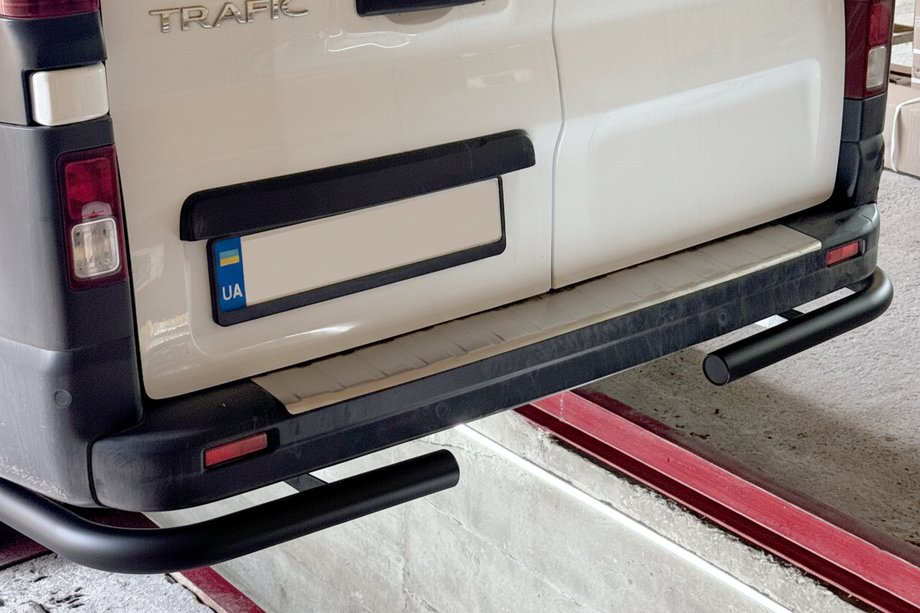 Nissan NV300/Primastar 2016– Takakulmakaaret Black (2 kpl, ruostumaton teräs) Image