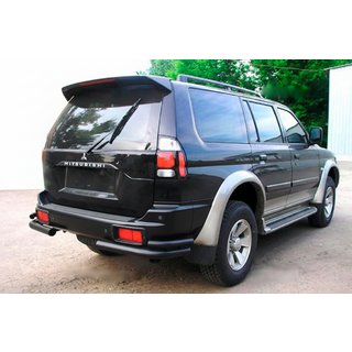 Takaosan kaksoiskulmaputket Black (2 kpl, ruostumaton teräs) Mitsubishi Pajero Sport 1996–2007
