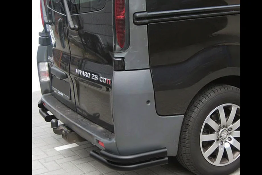 Renault Trafic 2001–2015 Takakulmaputket AK003-Подвійний Musta (ruostumaton teräs) Kuva 3