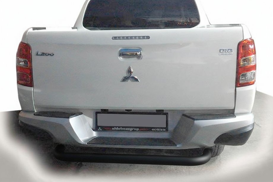 Mitsubishi L200 2015–2024 Takaosan suojakaari AK007 Black (ruostumaton teräs) Image