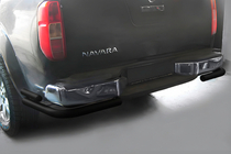 Nissan Navara 2006–2015 Takapuskurikaari AK003-Double Black (ruostumaton teräs) kuva 1