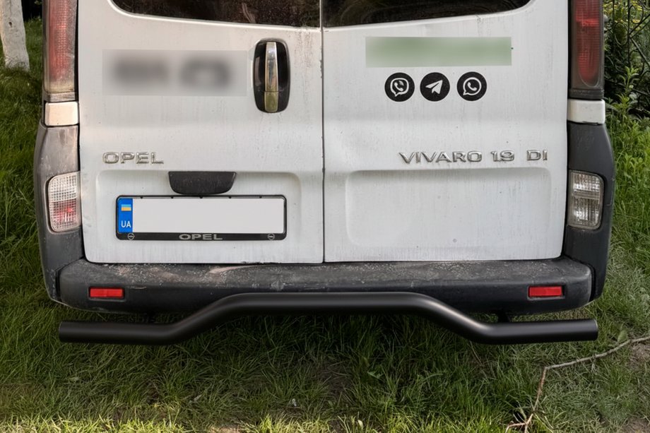 Opel Vivaro 2001–2015 Takapuskurisuoja AK006 Black (ruostumaton teräs) Image