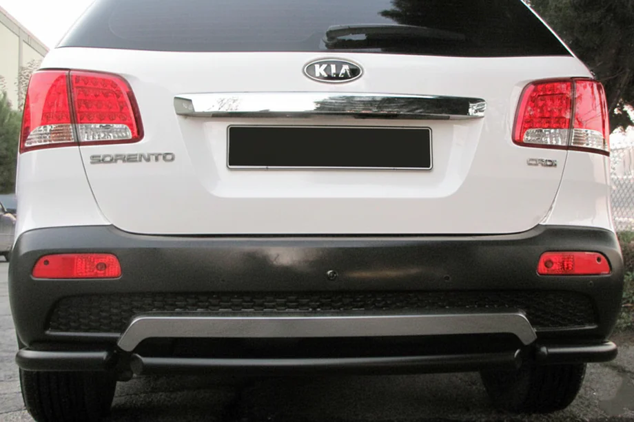 Kia Sorento II XM 2009–2014 Takakulmapalat keskiputkeen AK007-3 Black (2 kpl, ruostumaton teräs) Image