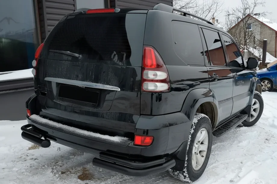 Toyota Land Cruiser Prado 120 2002–2009 Takaosan tuplakulmaputket AK003-2 Black (2 kpl, ruostumaton teräs) Kuva 1