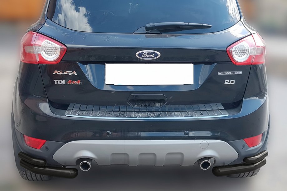 Ford Kuga 2008–2013 Taka tuplakulmaputket AK003-double Black (2 kpl, ruostumaton teräs) Image