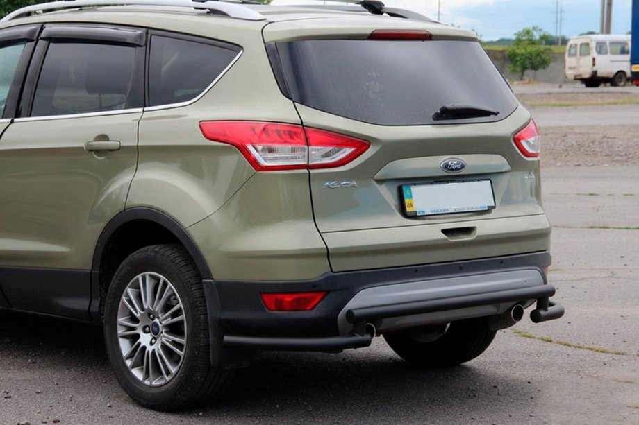 Ford Kuga/Escape 2013–2019 Takasuojakaari AK002-3 Black (ruostumaton) Kuva 3