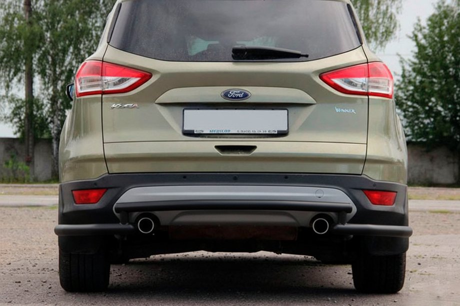 Ford Kuga/Escape 2013–2019 Takasuojakaari AK002-3 Black (ruostumaton) Kuva 1
