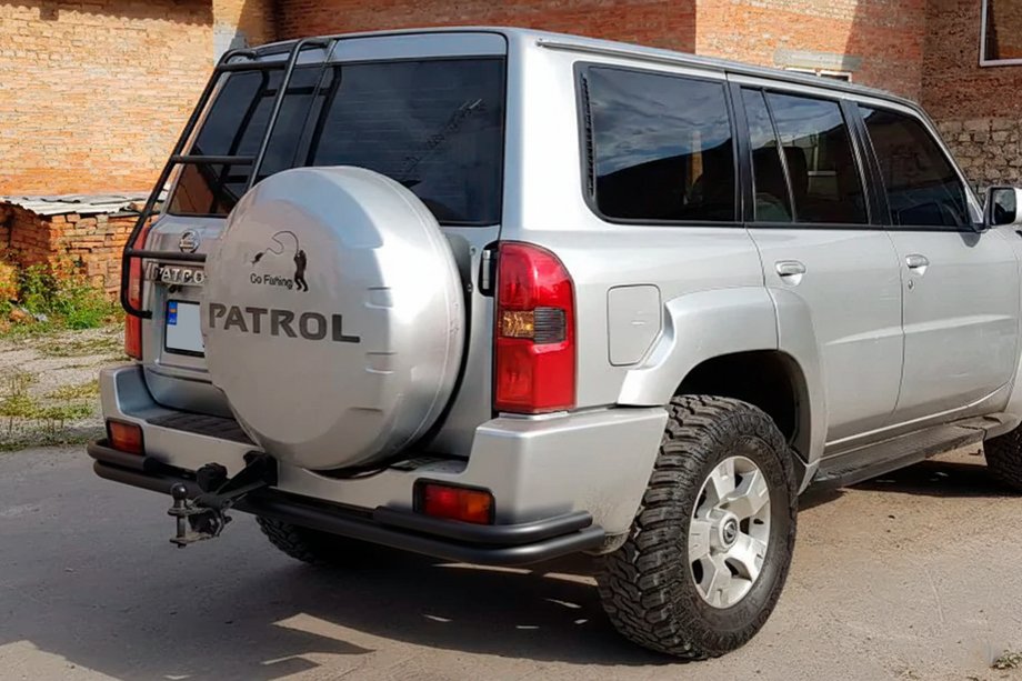 Nissan Patrol Y61 1997–2011 Takasuojakaari AK005-3 Black (ruostumaton teräs) Kuva 3