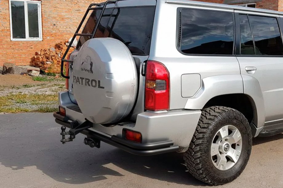 Nissan Patrol Y61 1997–2011 Takasuojakaari AK005-3 Black (ruostumaton teräs) Kuva 4