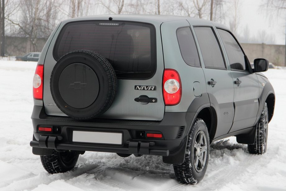 Chevrolet Niva 1998–2020 Takasuojakaari AK015 Black (ruostumaton teräs) Kuva 1