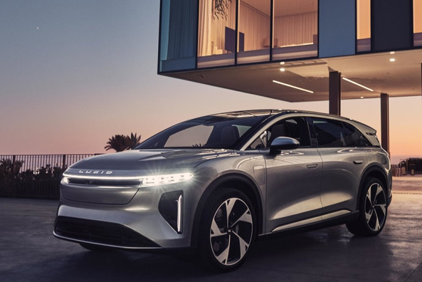 Lucid Gravity -koeajo: sähkö-SUV pitkällä toimintamatkalla