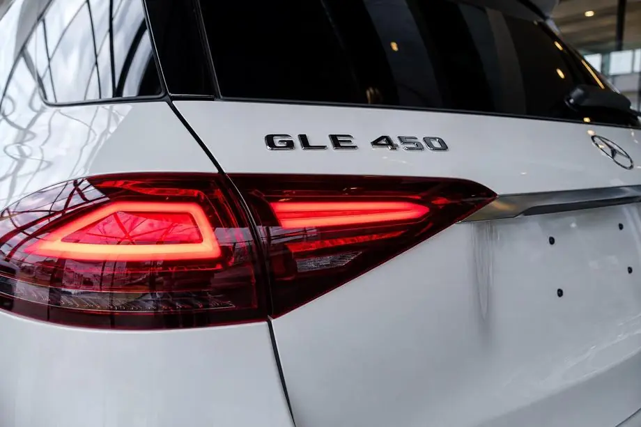 Mercedes GLE W167 2018– Takavalot facelift (Eurooppa, 2 kpl) Image