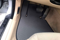 BMW 3-sarja E92/E93 2006–2013 EVA-lattiamatot (mustat) kuva 1