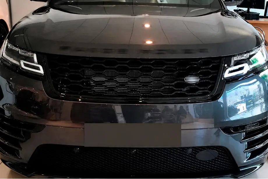Range Rover Velar 2017– Etusäleikkö Black Image