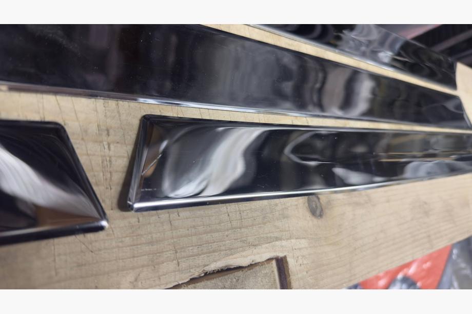 Nissan Qashqai 2010–2014 Poistoerä Ovilistat OmsaLine (4 kpl, ruostumaton teräs) OmsaLine, vakiopohja Kuva 4