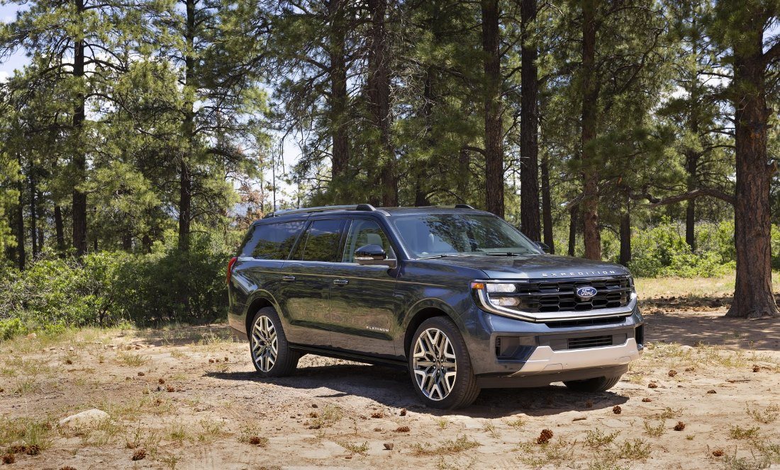 Ford Expedition MAX -koeajo: Täysikokoinen SUV perheelle ja pitkille matkoille