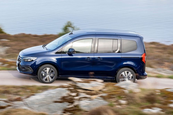 Mercedes-Benz EQT -koeajo: kompakti sähköinen tila-auto