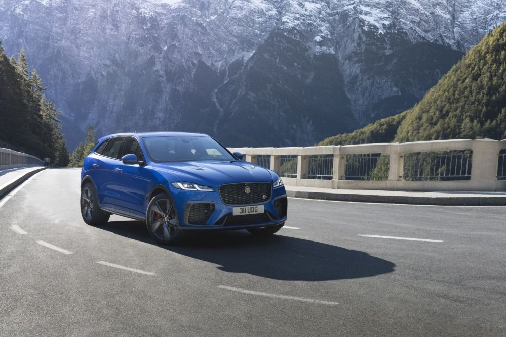 Jaguar F-Pace SVR -koeajo: brittiläinen super-SUV V8-moottorilla