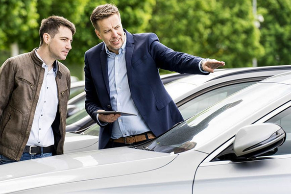 Mitä autosta kannattaa tarkistaa ennen ostoa?