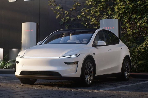 Tesla Model Y (Juniper 2025): katsaus uudistettuun sähköcrossoveriin